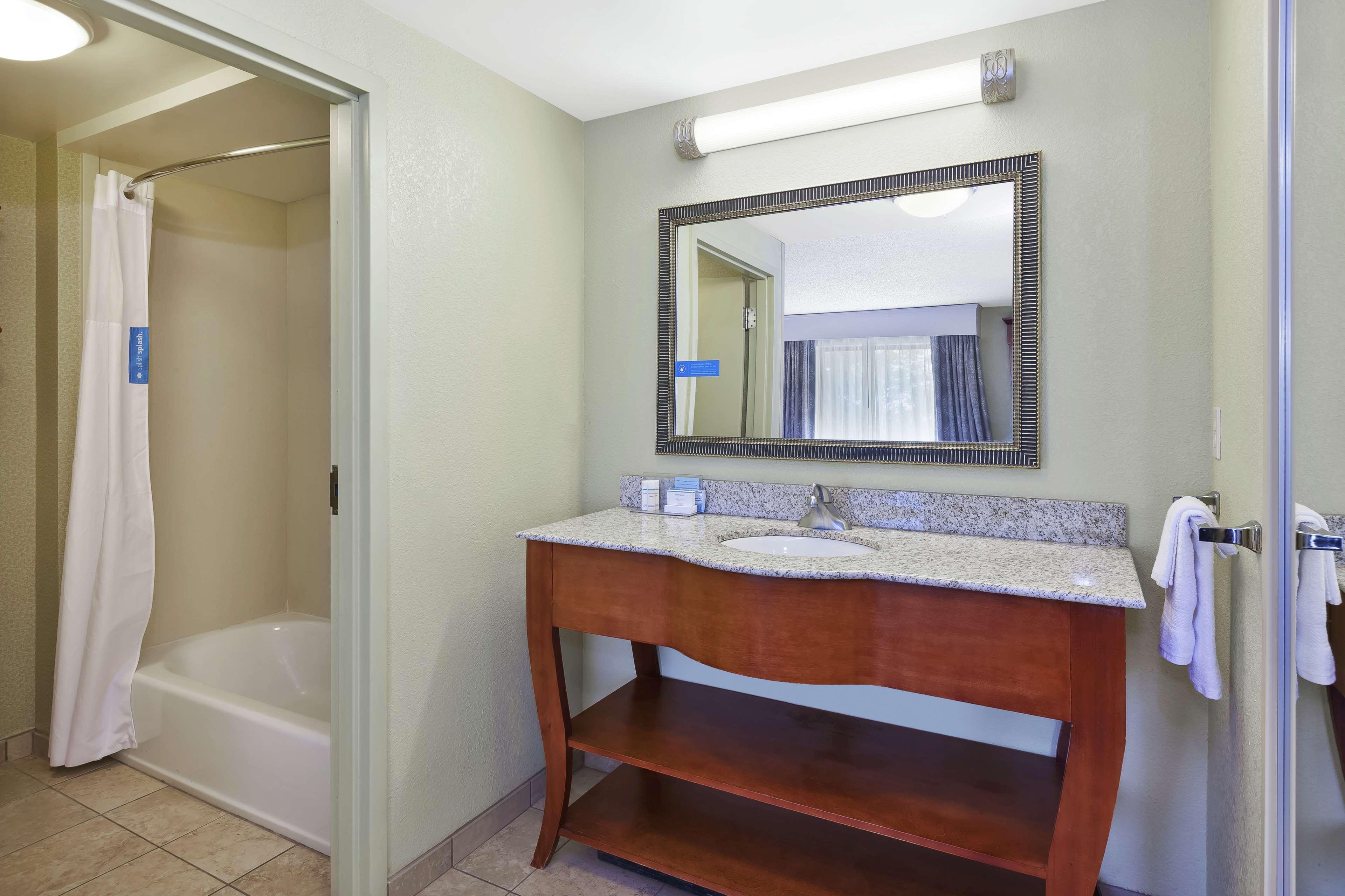 Hampton Inn & Suites Grand Rapids-Airport 28Th St Cascade Extérieur photo