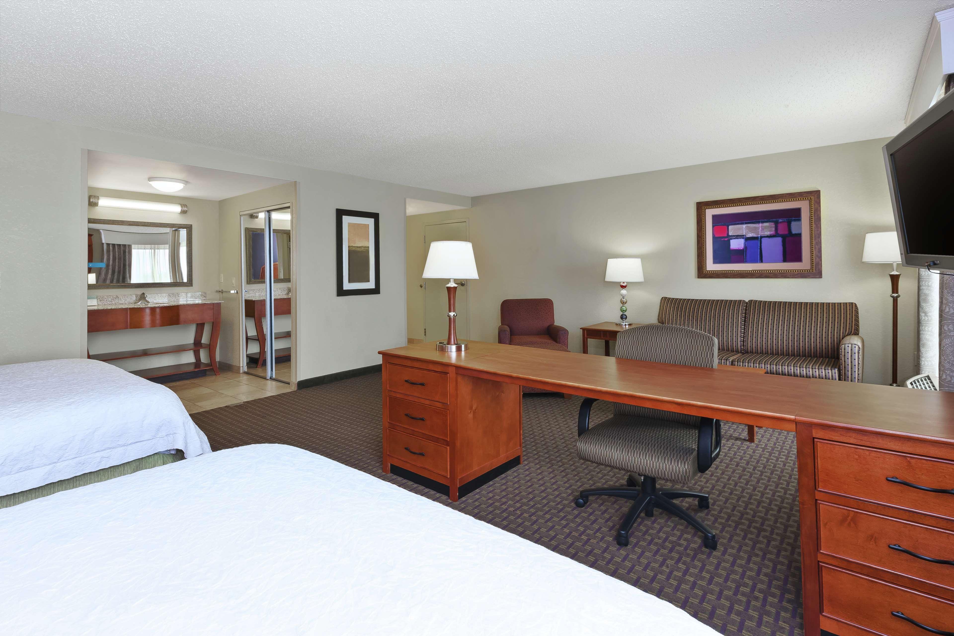 Hampton Inn & Suites Grand Rapids-Airport 28Th St Cascade Extérieur photo