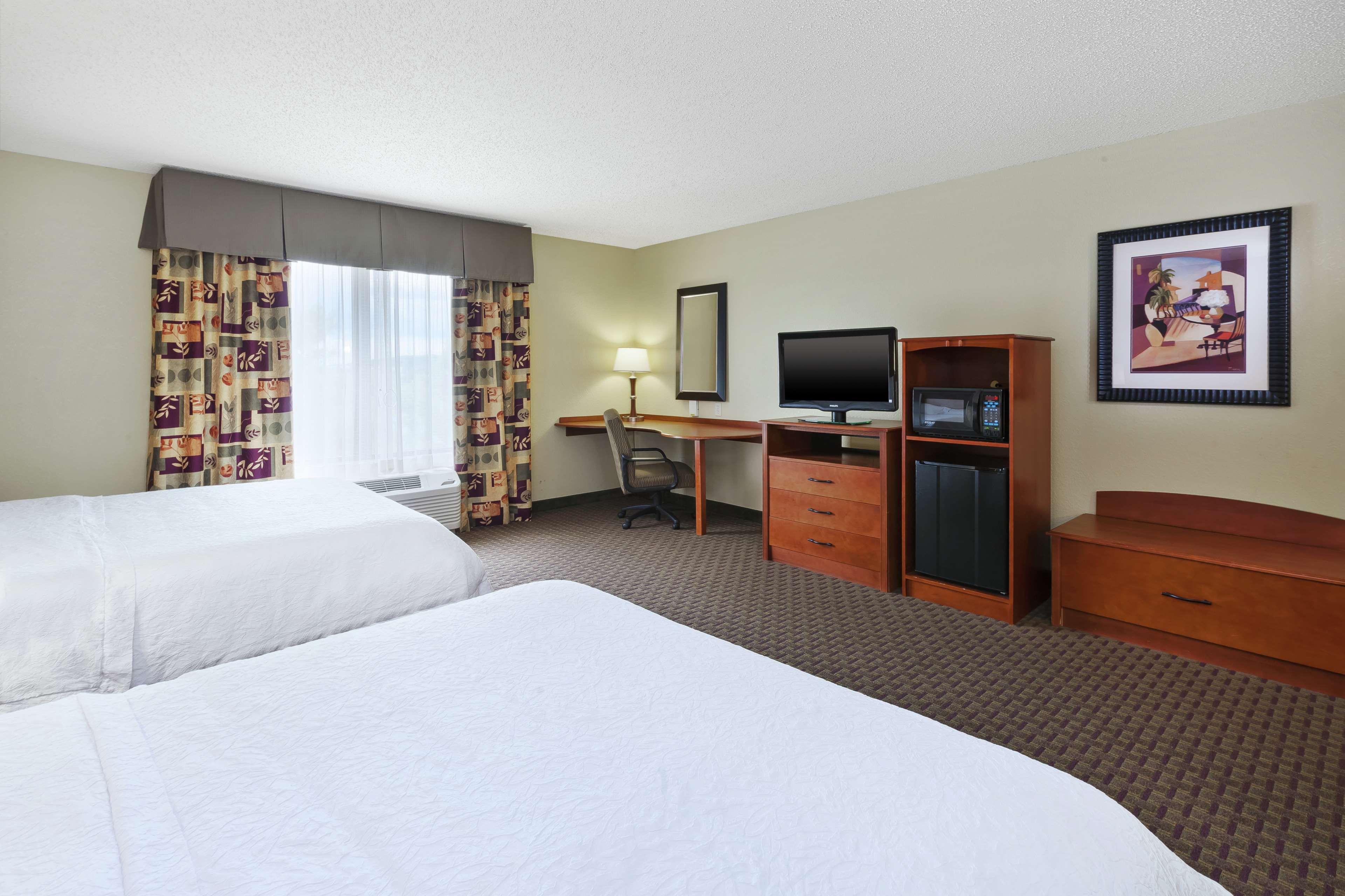 Hampton Inn & Suites Grand Rapids-Airport 28Th St Cascade Extérieur photo