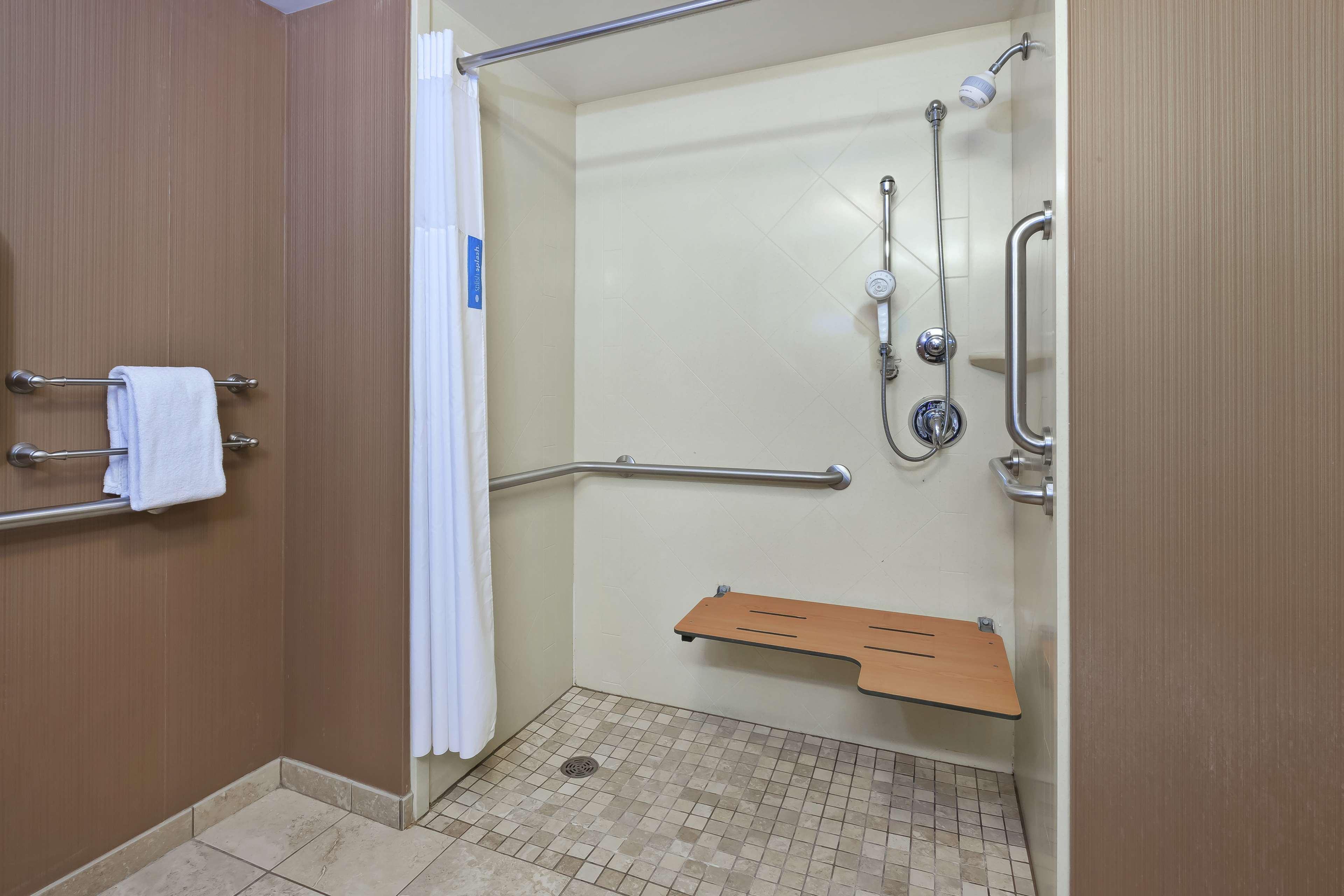 Hampton Inn & Suites Grand Rapids-Airport 28Th St Cascade Extérieur photo