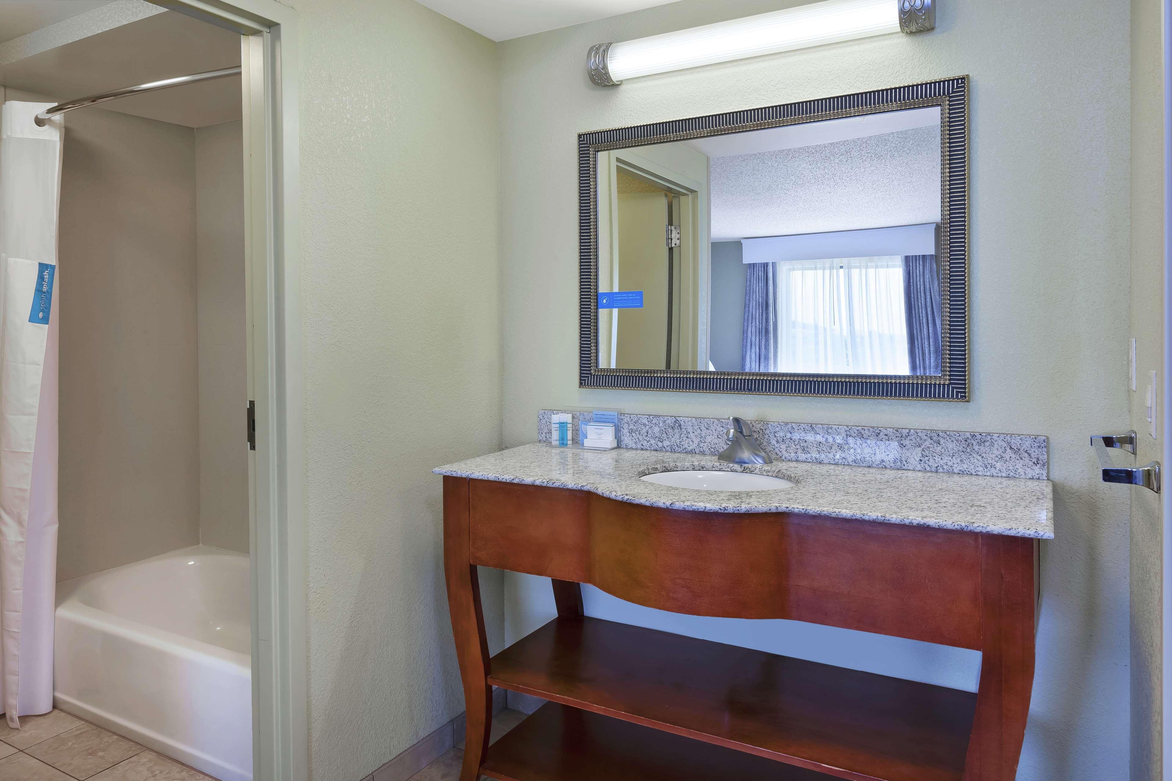 Hampton Inn & Suites Grand Rapids-Airport 28Th St Cascade Extérieur photo