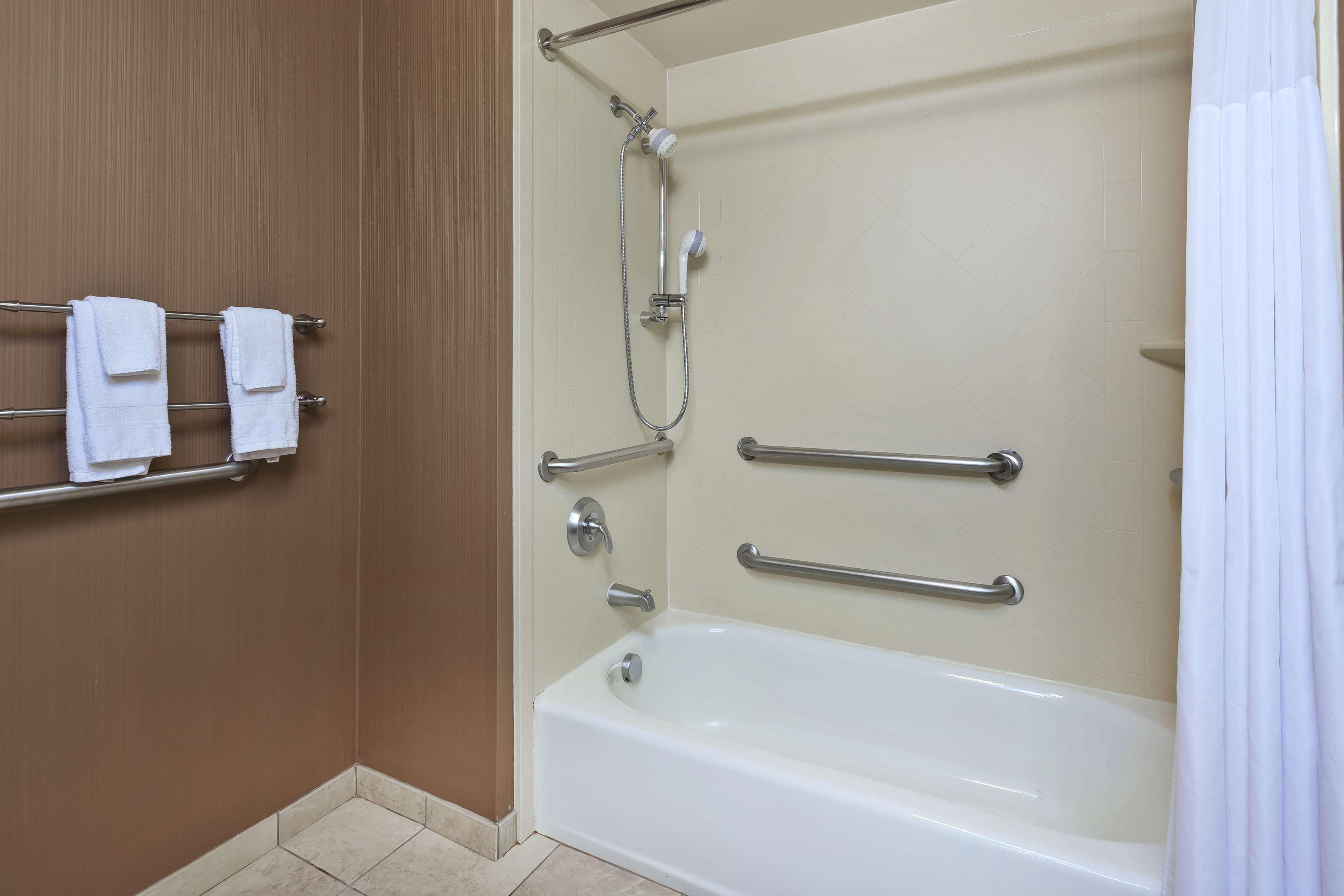 Hampton Inn & Suites Grand Rapids-Airport 28Th St Cascade Extérieur photo