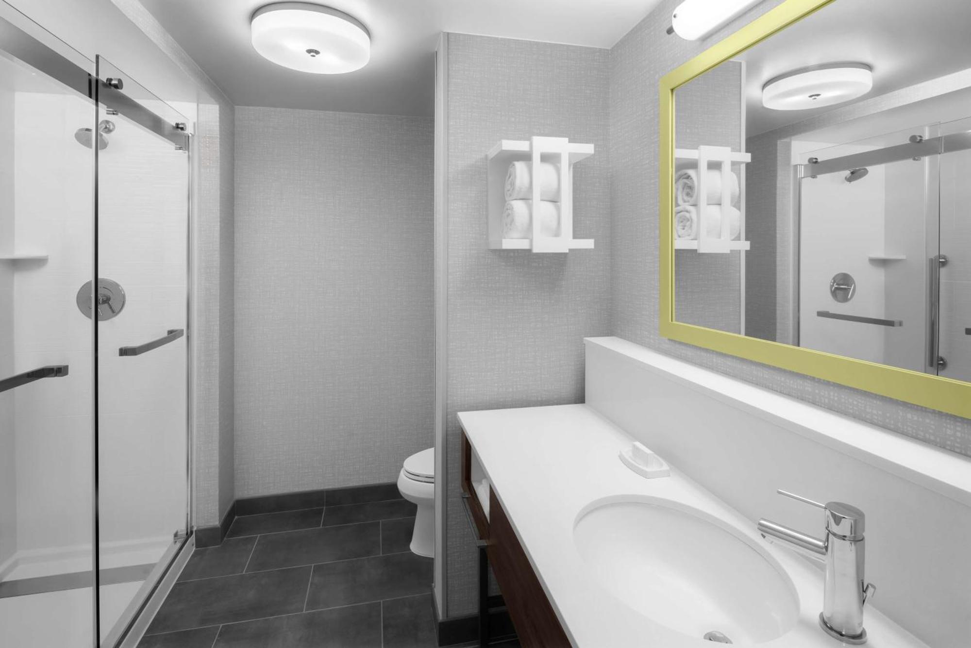Hampton Inn & Suites Grand Rapids-Airport 28Th St Cascade Extérieur photo