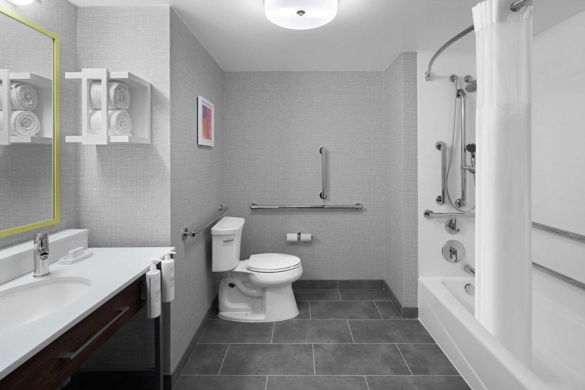 Hampton Inn & Suites Grand Rapids-Airport 28Th St Cascade Extérieur photo
