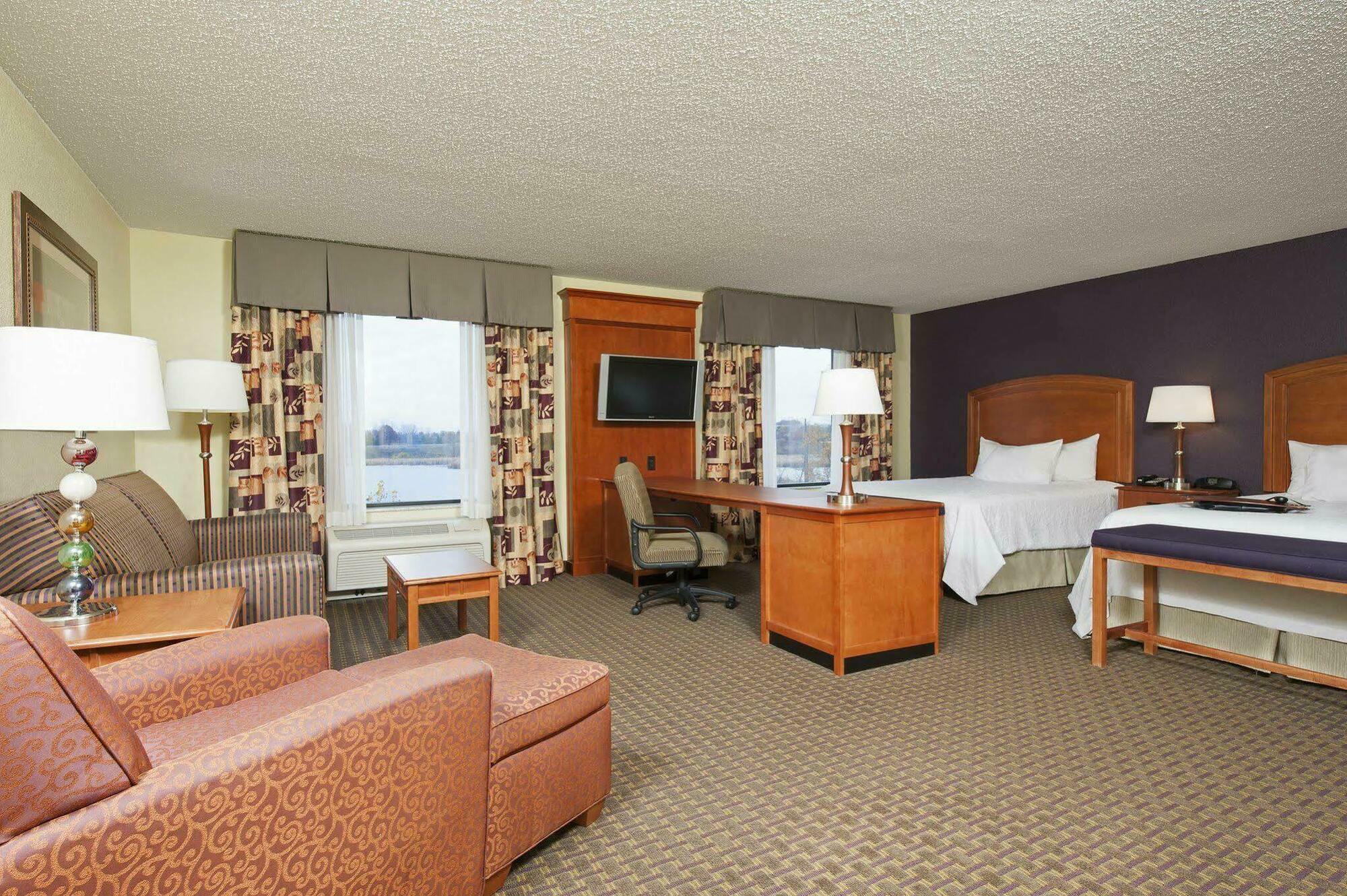 Hampton Inn & Suites Grand Rapids-Airport 28Th St Cascade Extérieur photo