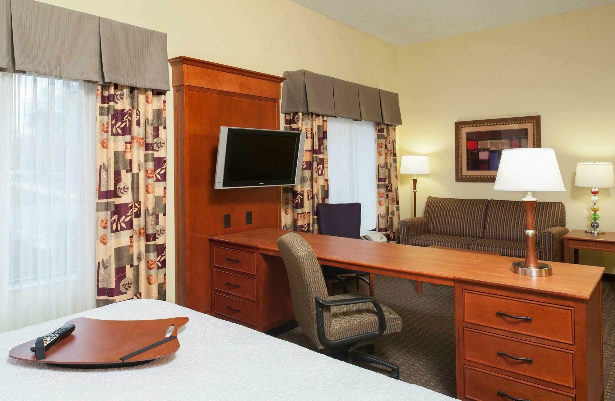 Hampton Inn & Suites Grand Rapids-Airport 28Th St Cascade Extérieur photo